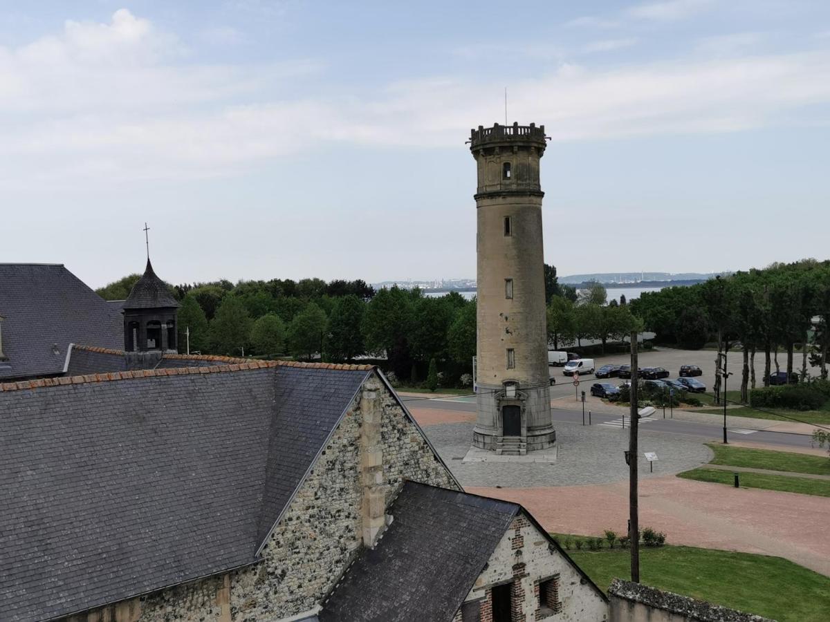 Phare Des Impressionnistes Apartment Honfleur Exterior photo